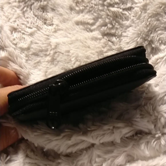 Black Leather-Free Card Holder - Picture 7 of 13